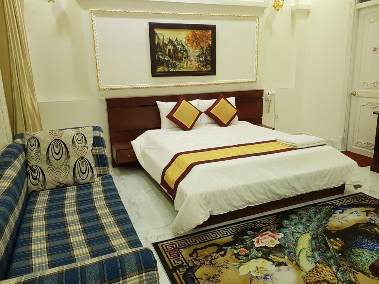 Kim Cuong - Hotel Near Tan Son Nhat Airport Хошимин Екстериор снимка