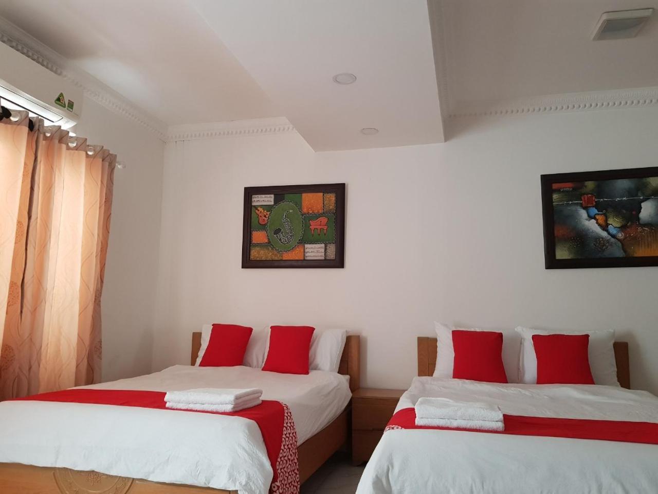 Kim Cuong - Hotel Near Tan Son Nhat Airport Хошимин Екстериор снимка