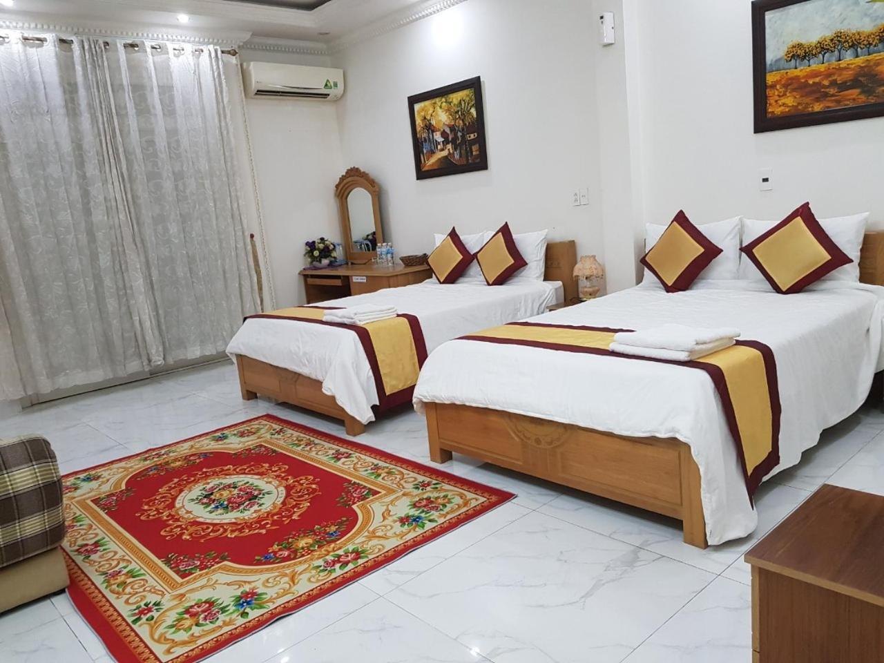 Kim Cuong - Hotel Near Tan Son Nhat Airport Хошимин Екстериор снимка