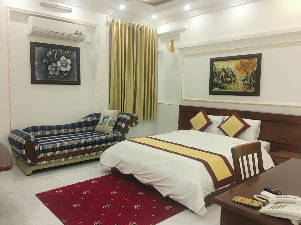 Kim Cuong - Hotel Near Tan Son Nhat Airport Хошимин Екстериор снимка